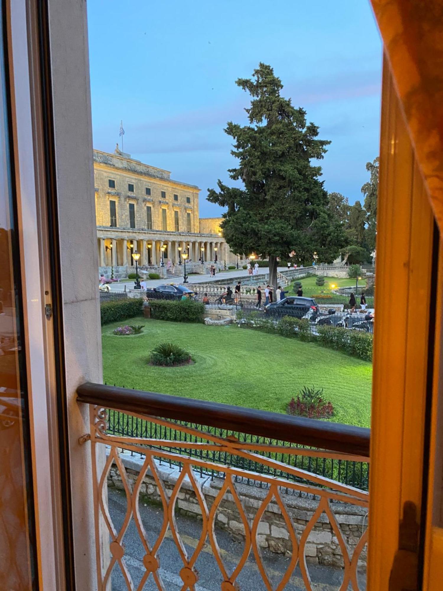 Palazzo Luxury Suite - View To Liston Square & Old Fortress Of Corfu Old Town Dış mekan fotoğraf